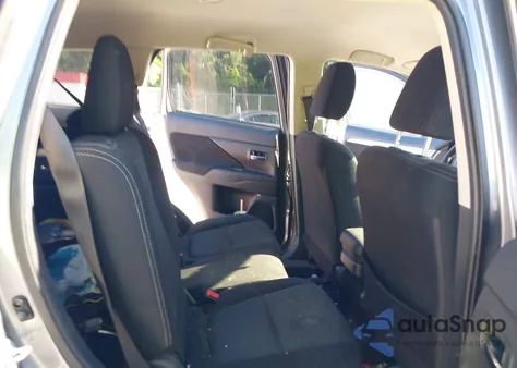 2016 Mitsubishi Outlander Es/Se/Sel z USA, uszkodzony, nr VIN JA4AZ3A33GZ015743